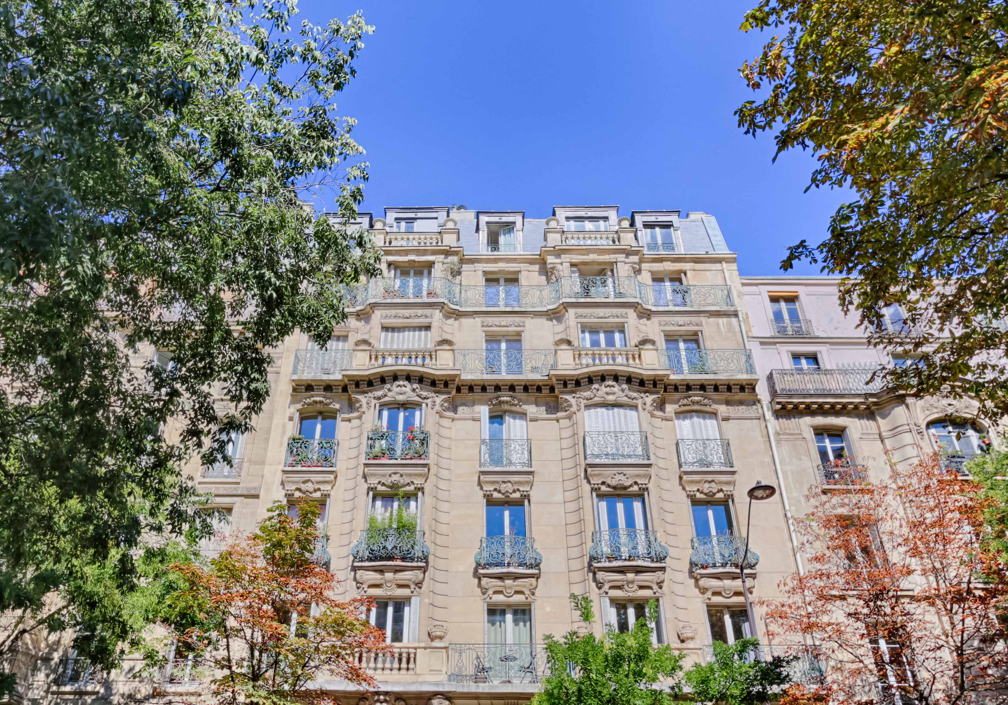 Montmartre duplex 56Paris